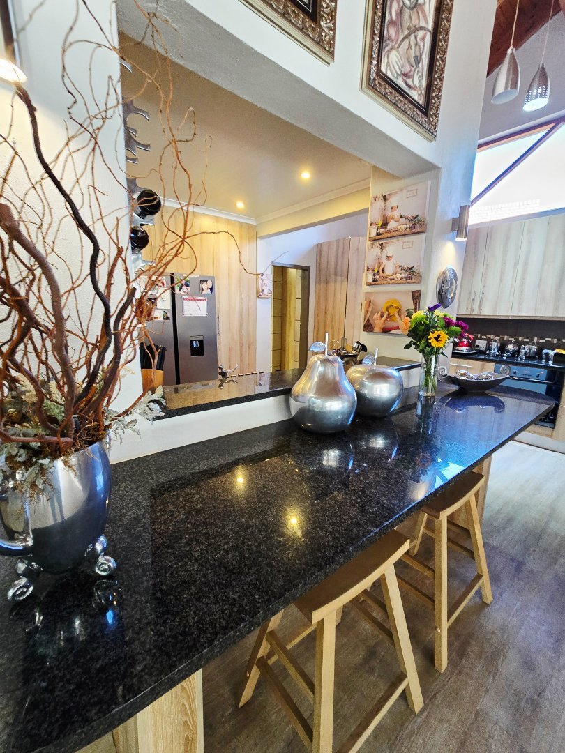 4 Bedroom Property for Sale in Flamwood North West